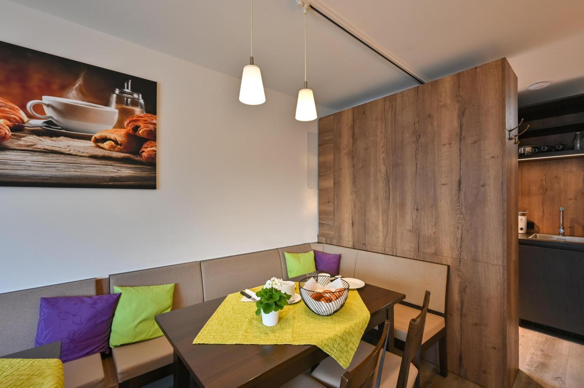 Hotel Gaestehaus Stock Zimmer Baeumle Friedrichshafen Buitenkant foto